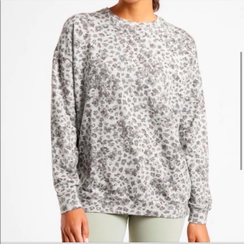 Athleta Studio to Street Print Sweatshirt // Abstract Grey // Size M